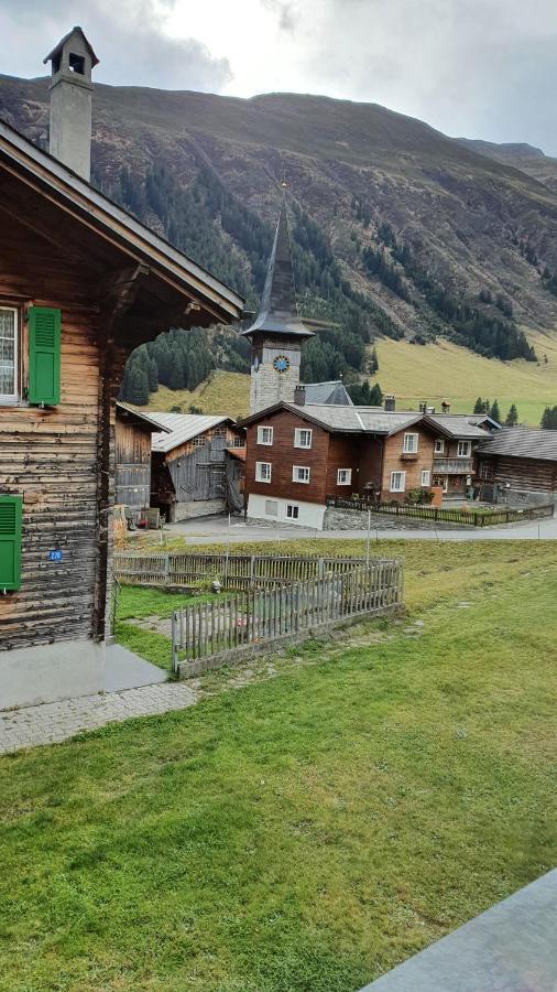 Yeti Lodge Sedrun Exterior photo