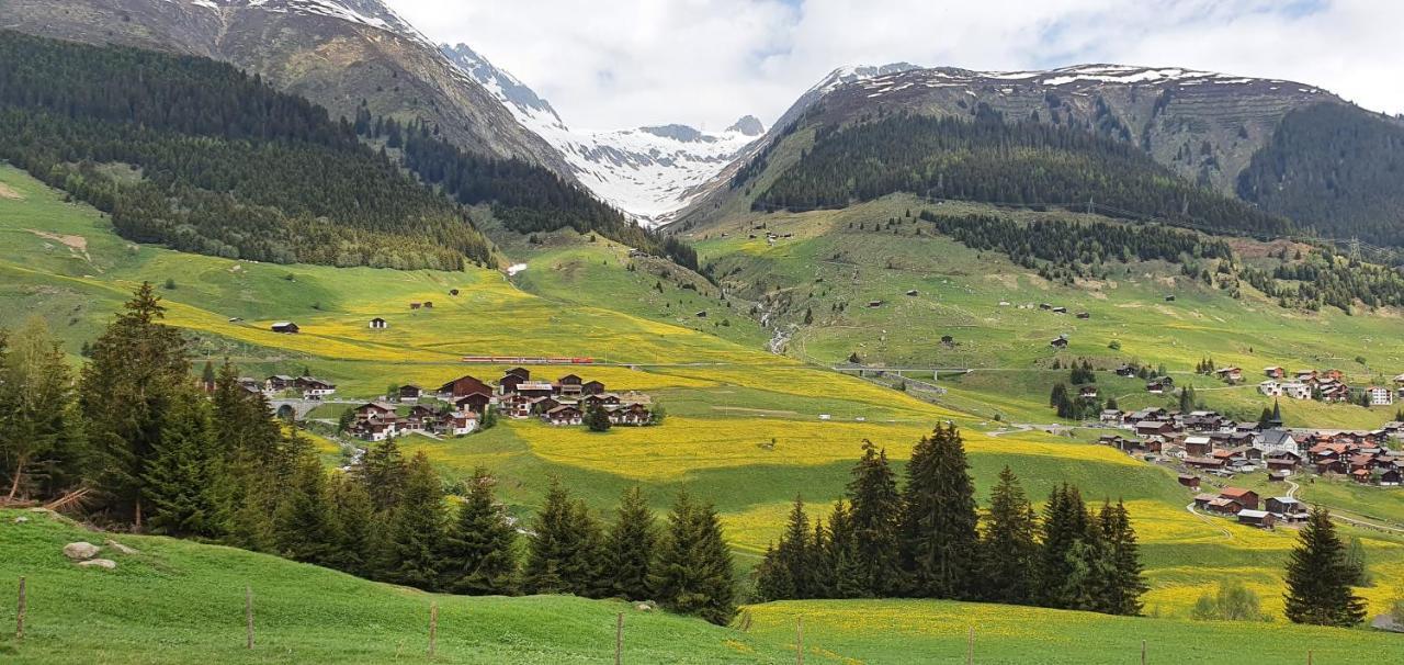Yeti Lodge Sedrun Exterior photo