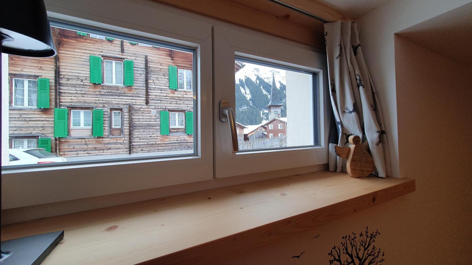 Yeti Lodge Sedrun Room photo
