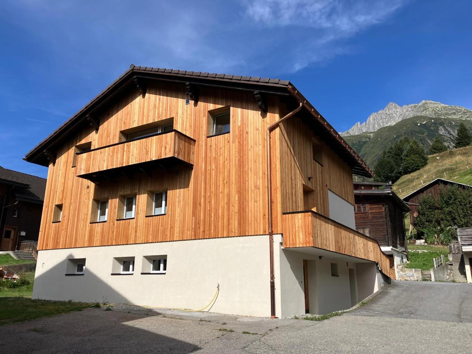 Yeti Lodge Sedrun Exterior photo