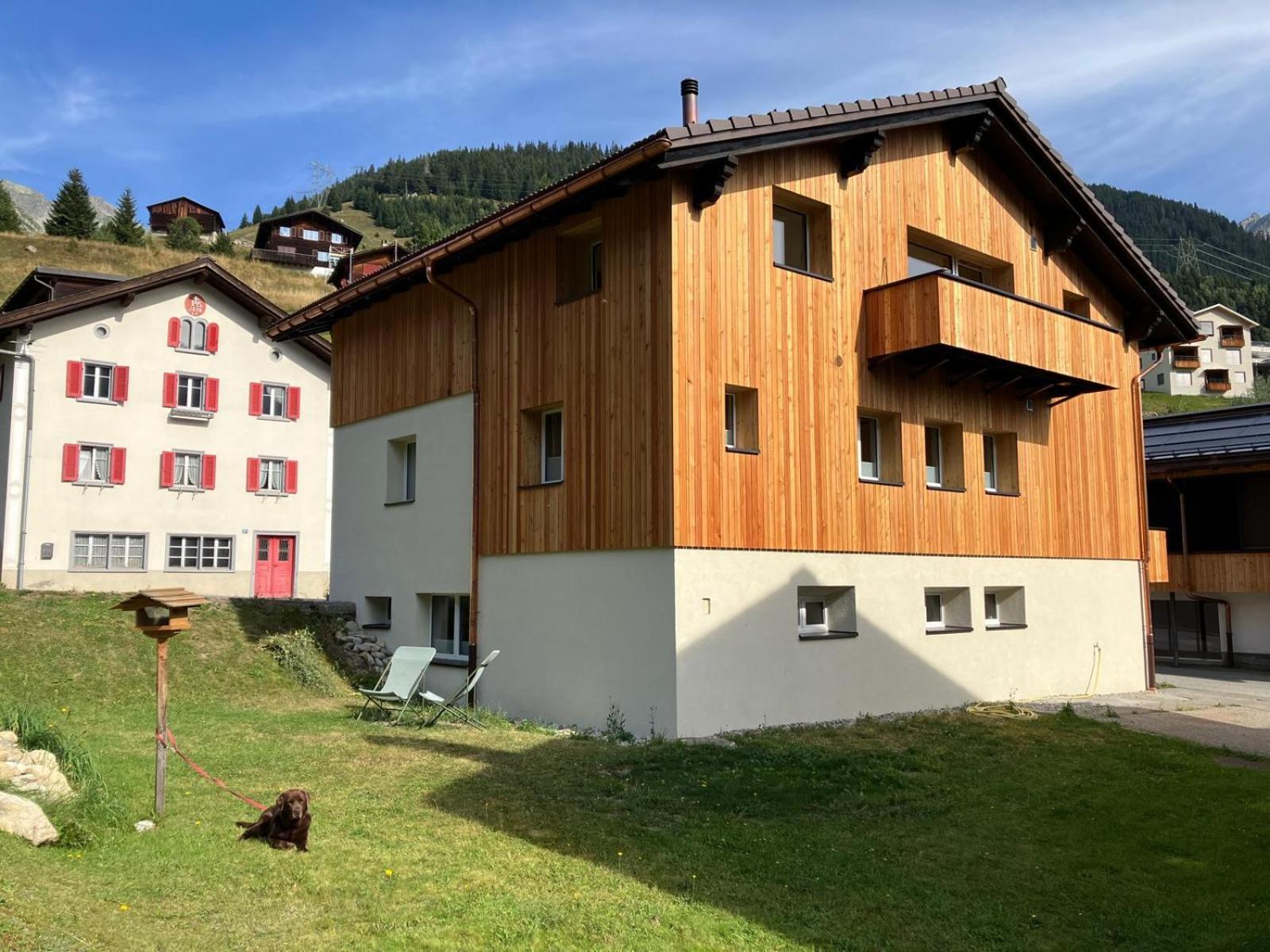 Yeti Lodge Sedrun Exterior photo